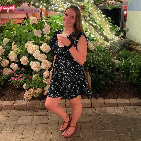 Meet your Posher, Amanda - Picture 3 of 3